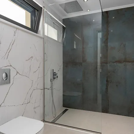 Luxury Eos Beachfront 20 Metres From The Sea Villa *