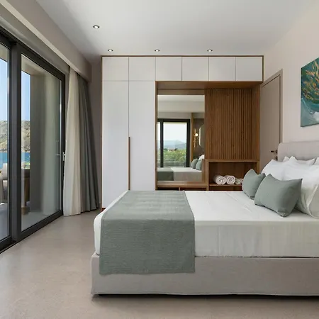 Luxury Eos Beachfront 20 Metres From The Sea Villa Nopigia